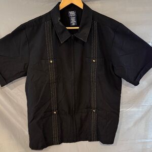 John Blair Men's Short Sleeve Full Zip Front Black w/stitch Detail. Pre-owned